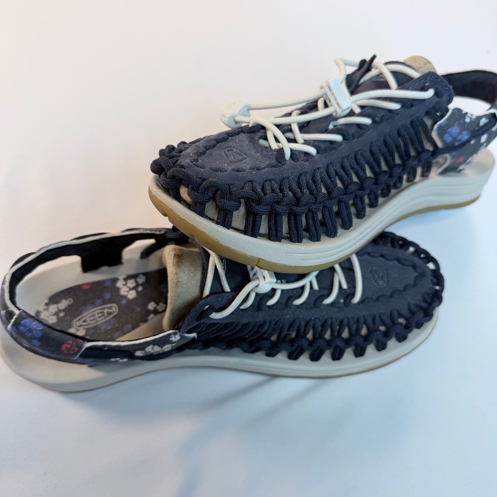 KEEN UNEEK Womens 8 Sandals Sky Captain Birch Floral Two Cord Slingback 1027442